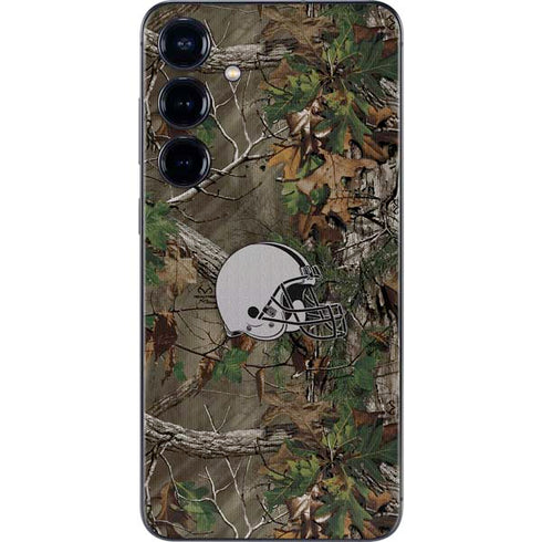 NFL Cleveland Browns Realtree Xtra Green Camo Galaxy S25 Skin
